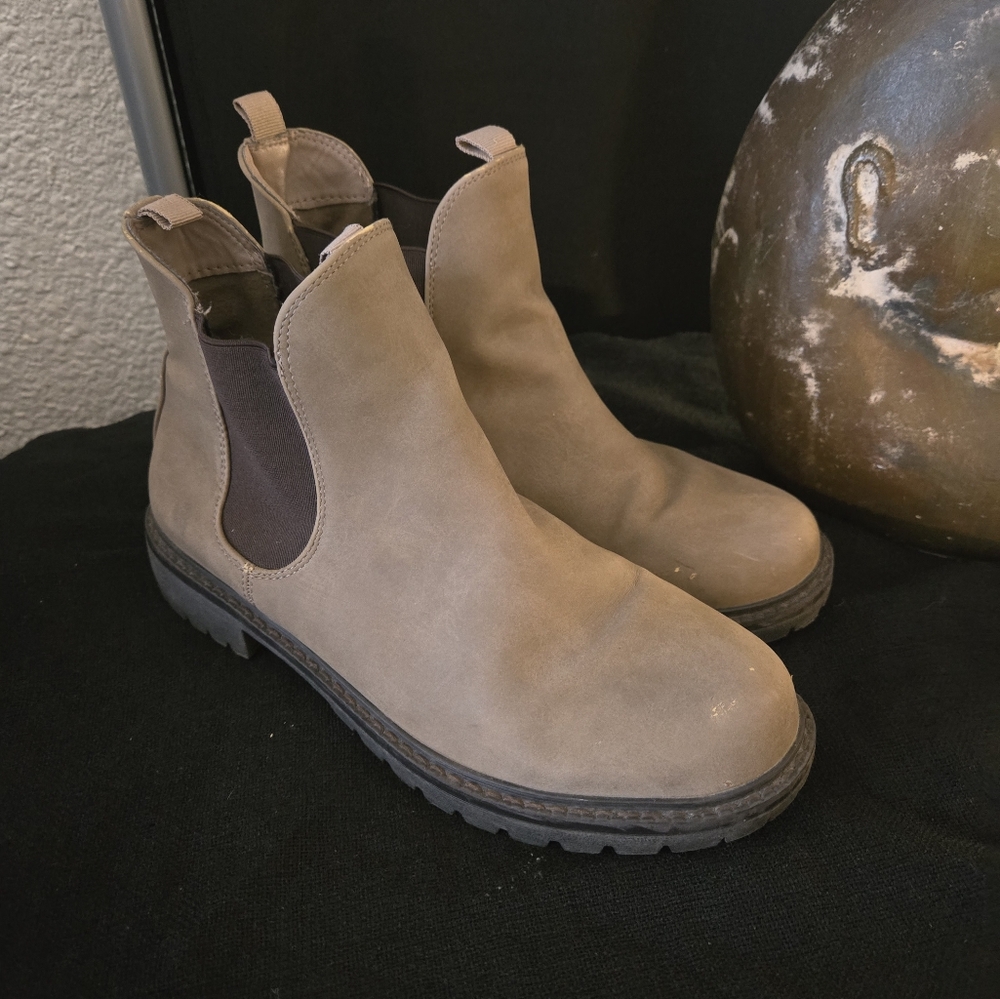 Joe Fresh Flat Boots